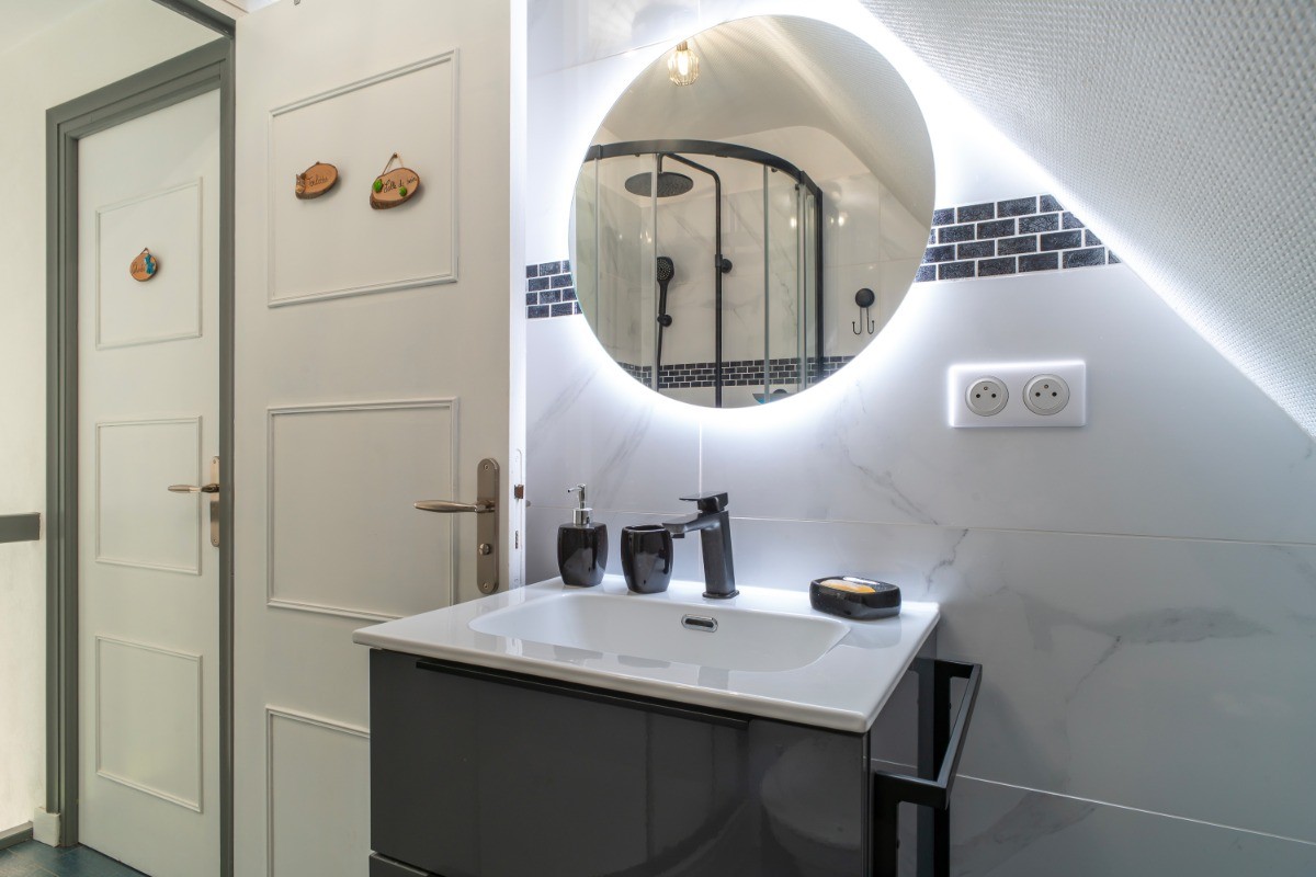salle de bains à l'étage