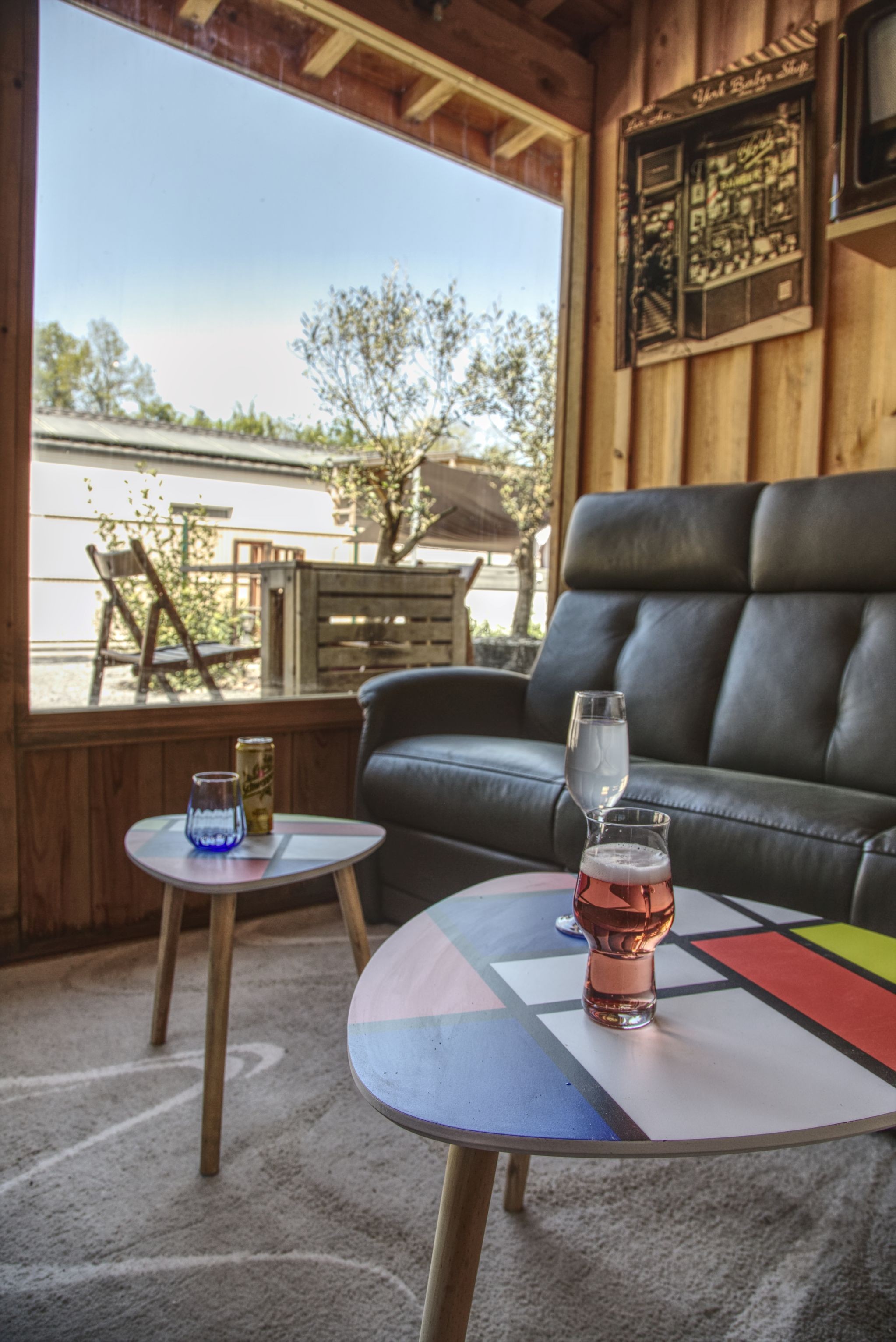 A conservatory for playing board games or reading in peace