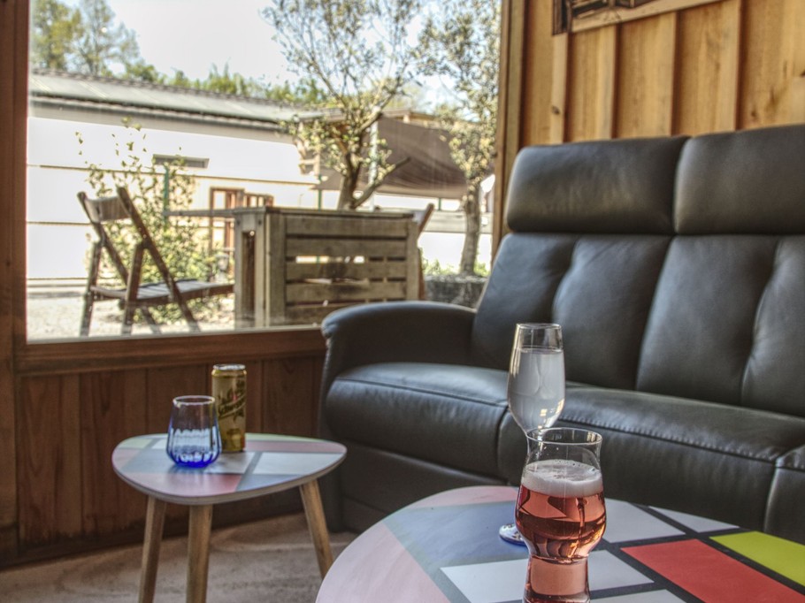 A conservatory for playing board games or reading in peace