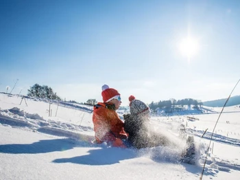 Gamins en luge à Saint Laurent
