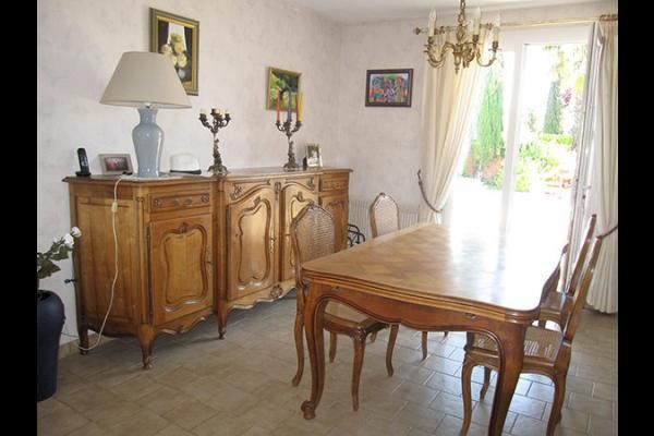 salle à manger avec vue sur la terrasse   - Saint Juéry - Tarn
