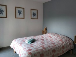 BEL APPARTEMENT ERQUY POUR 2/3 PERSONNES - COTES D'ARMOR - BRETAGNE - chambre