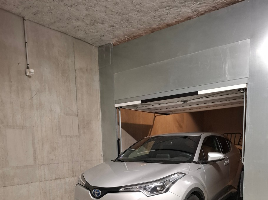 Garage au sein de la résidence
