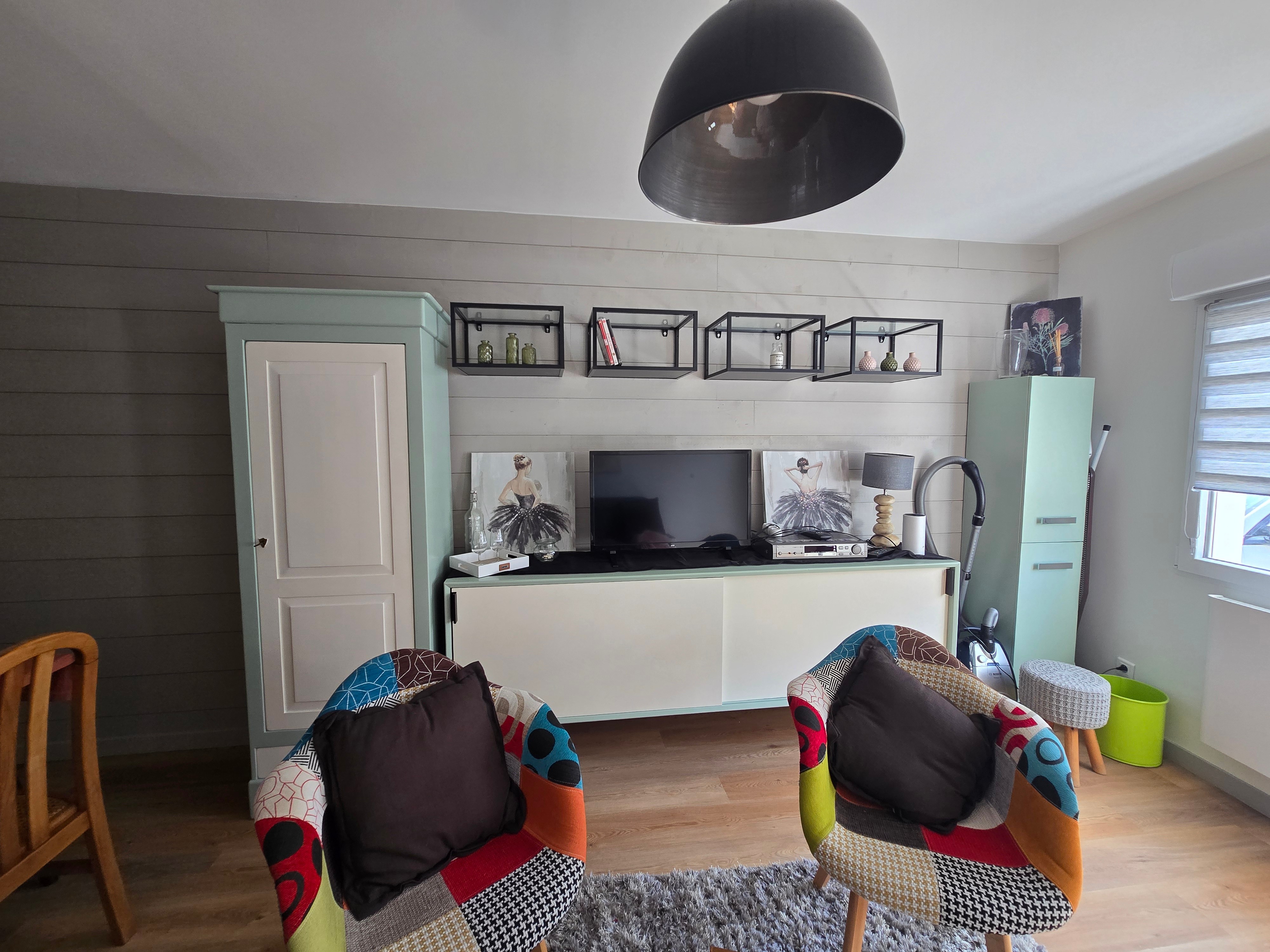 living room with BZ