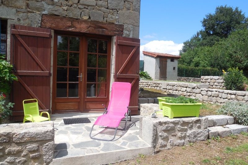 Location de vacances Gîte Au chant du coq dans maison authentique, 8 personnes près d'Aubusson en Creuse