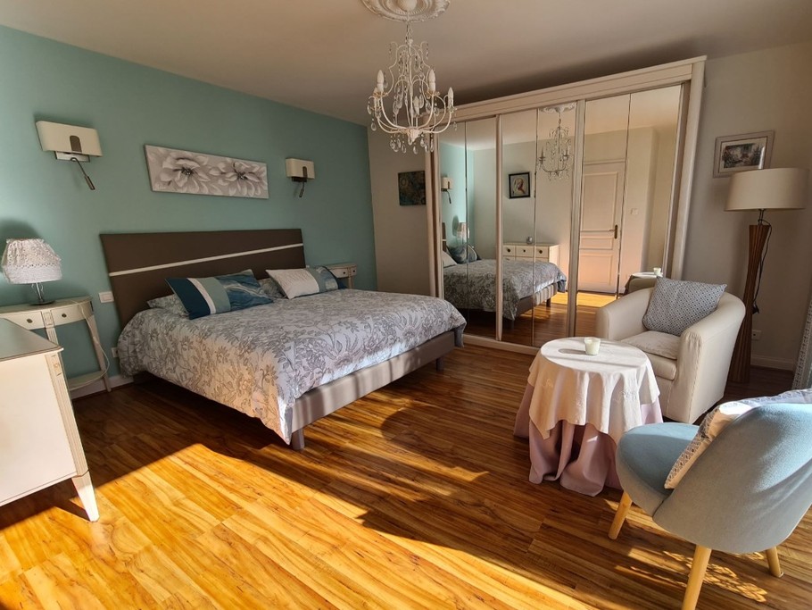 2e SUITE parentale avec terrasse privée "Fleur de Rocaille"