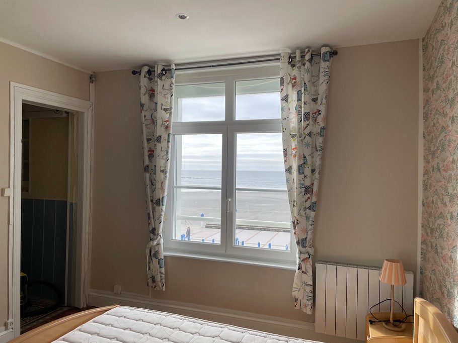 Chambre parentale avec salle de bain privative (2ème étage) - Villa Gargamelle