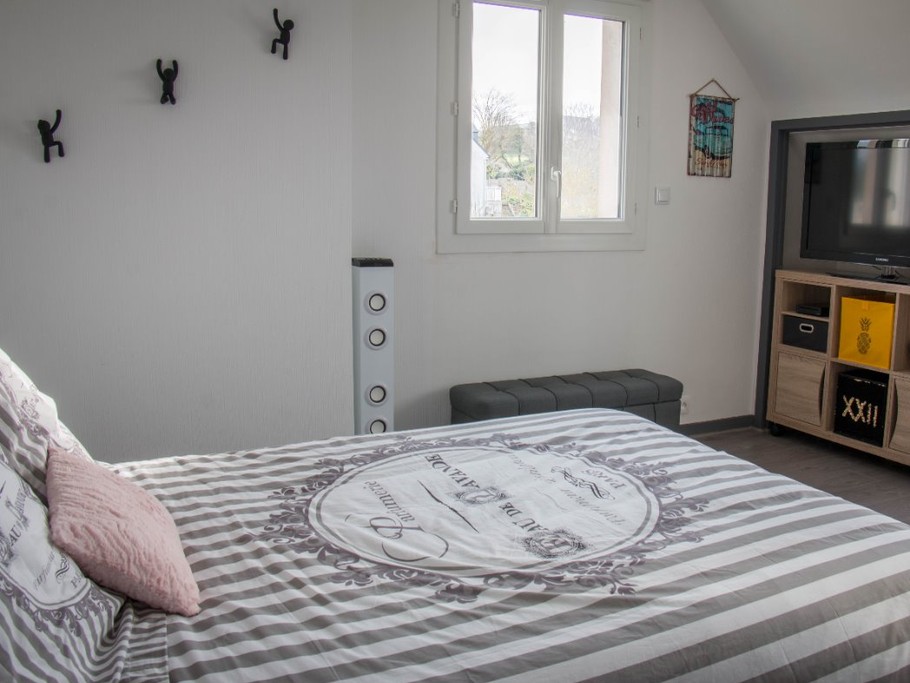 Chambre lumineuse à  l'étage