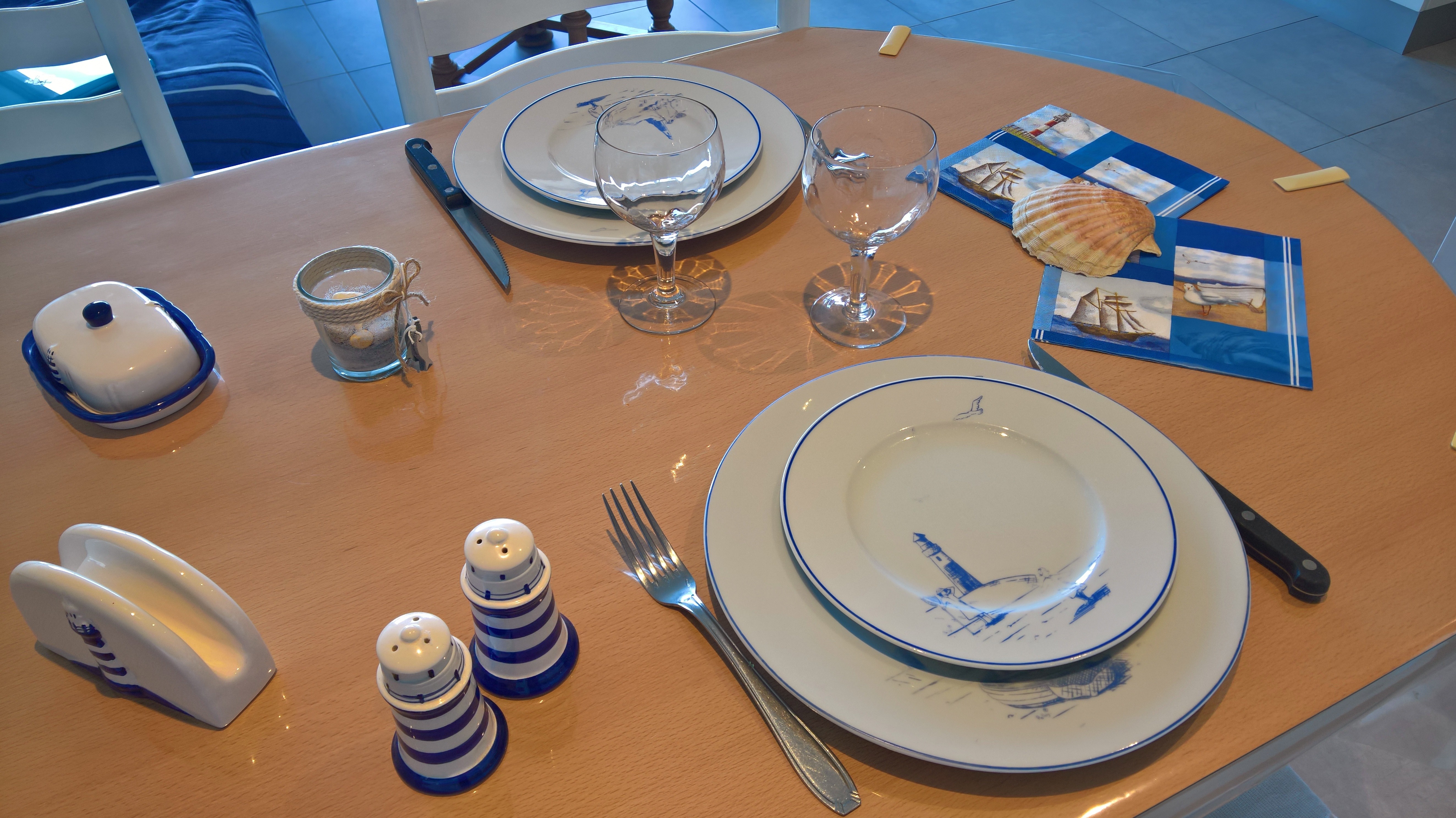 VAISSELLE BORD DE MER