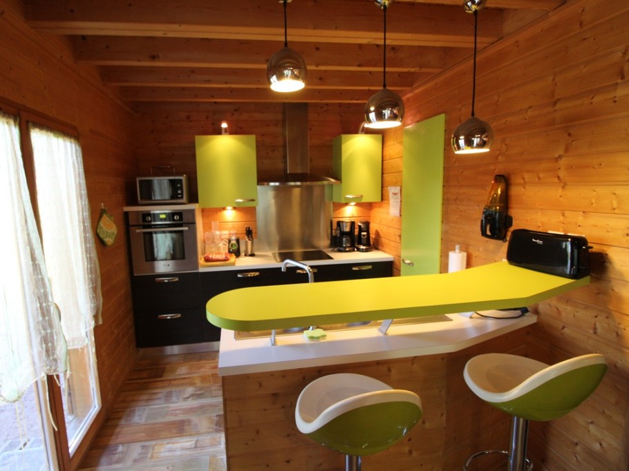Cuisine ouvrant sur terrasse - Chalet Poème