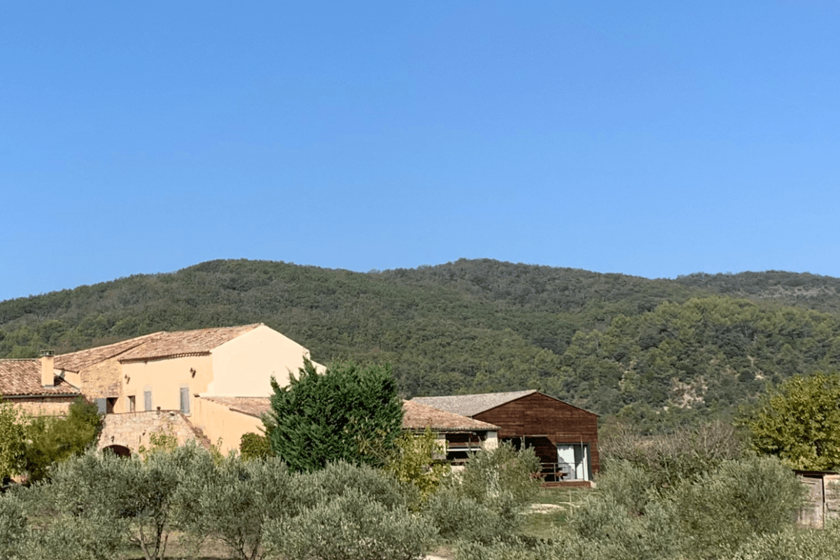 le mas de Peyraube et le gîte Arizona Dream