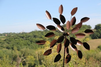 Montdurausse, Tarn objet décoratif dans le jardin