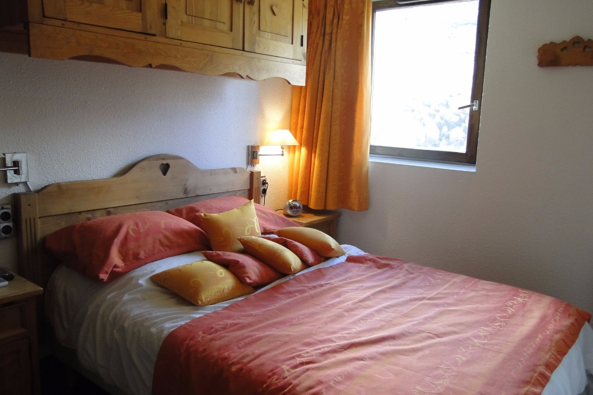 Location appartement Les Menuires- chambre au RDC