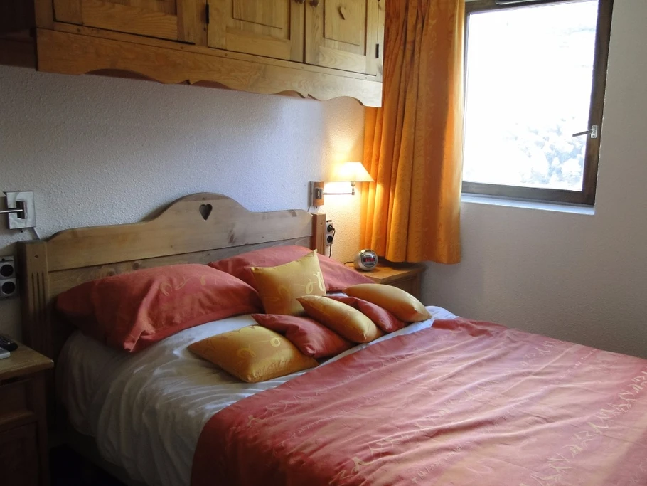 Location appartement Les Menuires- chambre au RDC