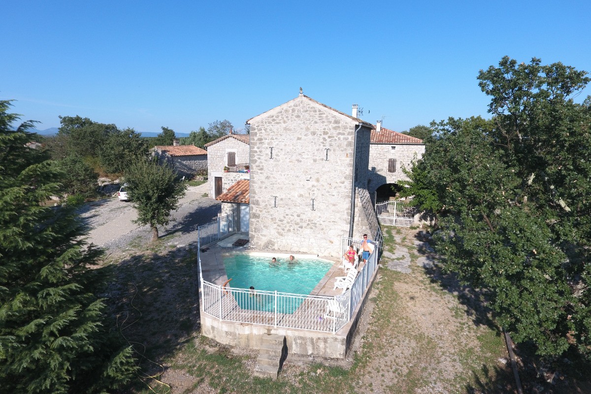 Côté piscine