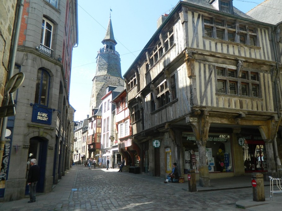 Dinan