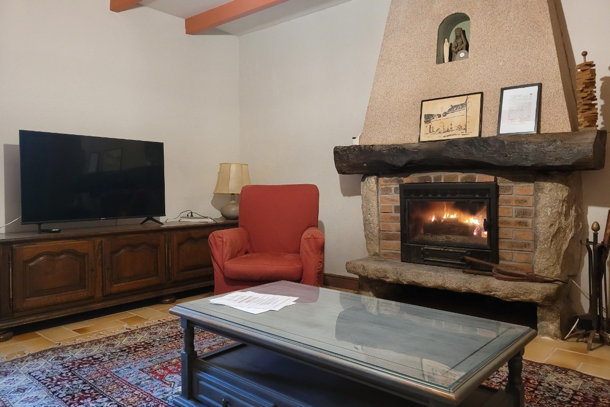 LE GOASTER-HENRY, gîte de Kerloury, grande capacité, espace salon indépendant au RDC