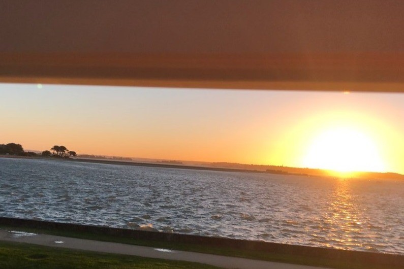 Vue sur le lever de soleil depuis la chambre