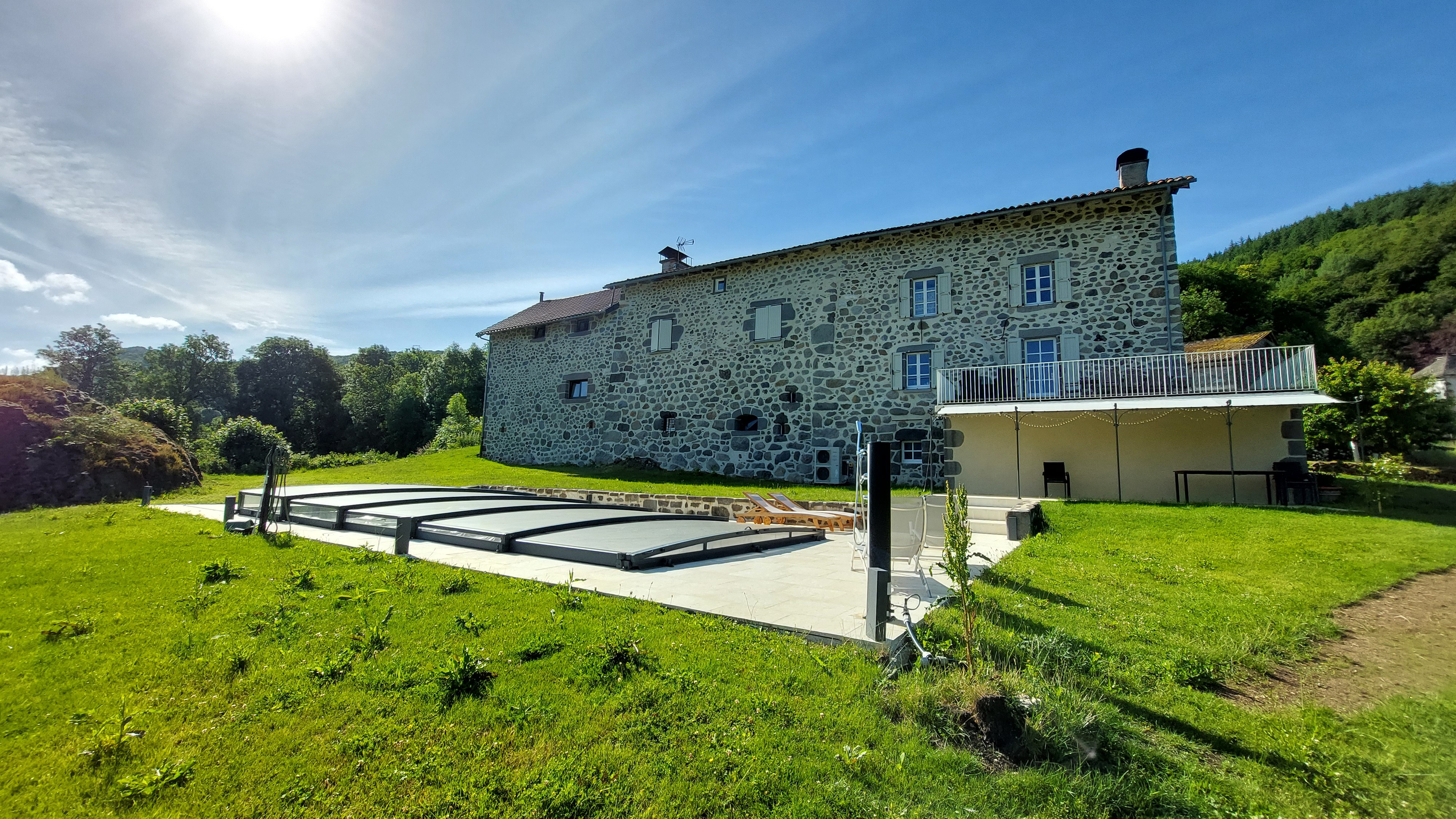 Indoor swimming pool and façade
