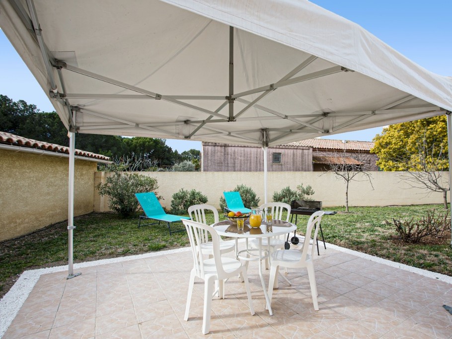 Terrasse avec auvent