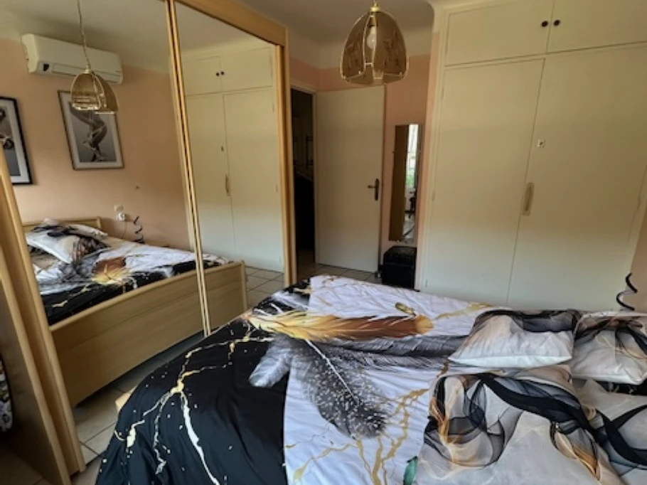 Air-conditioned room