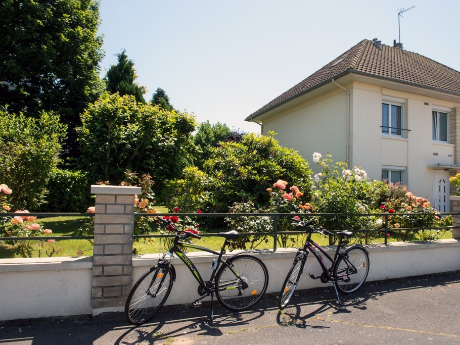 Côté rue la maison
