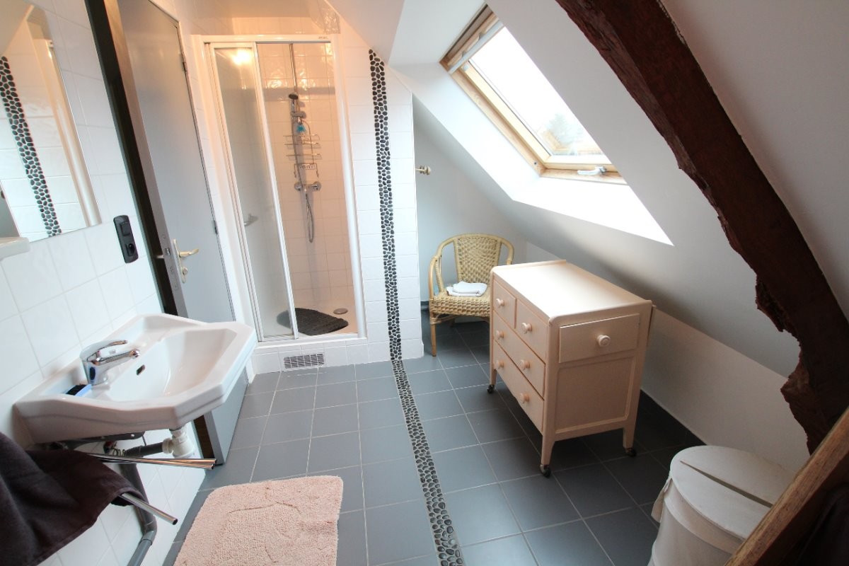 Salle d'eau à l'étage