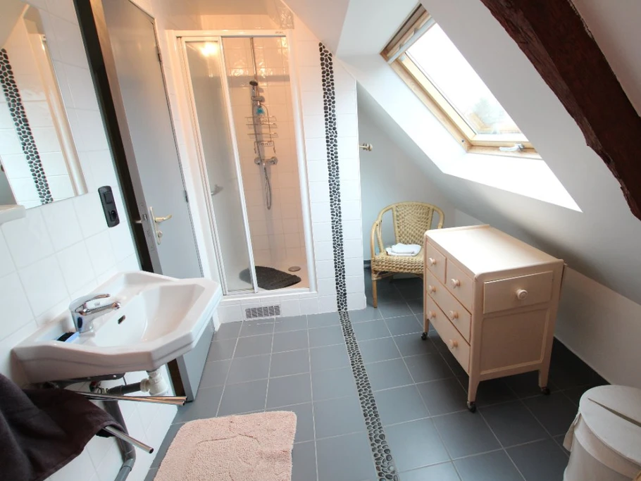 Salle d'eau à l'étage
