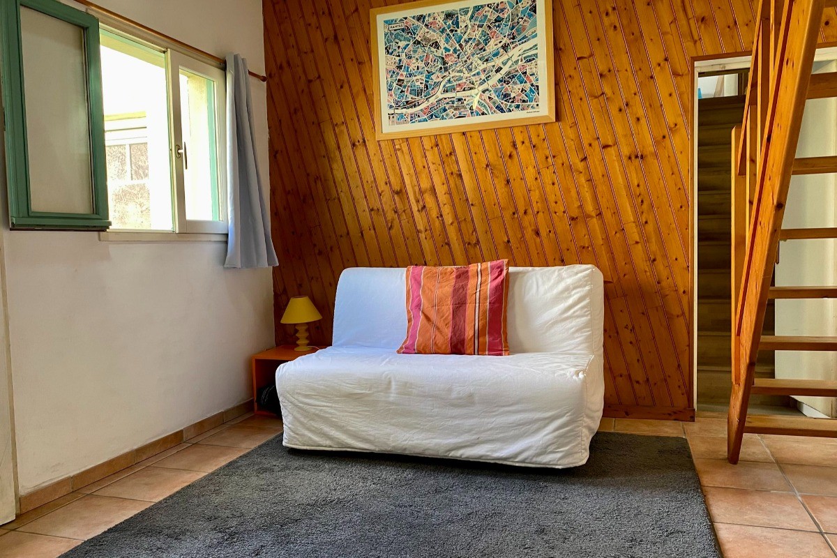 Annexe - Mezzanine studio with BZ