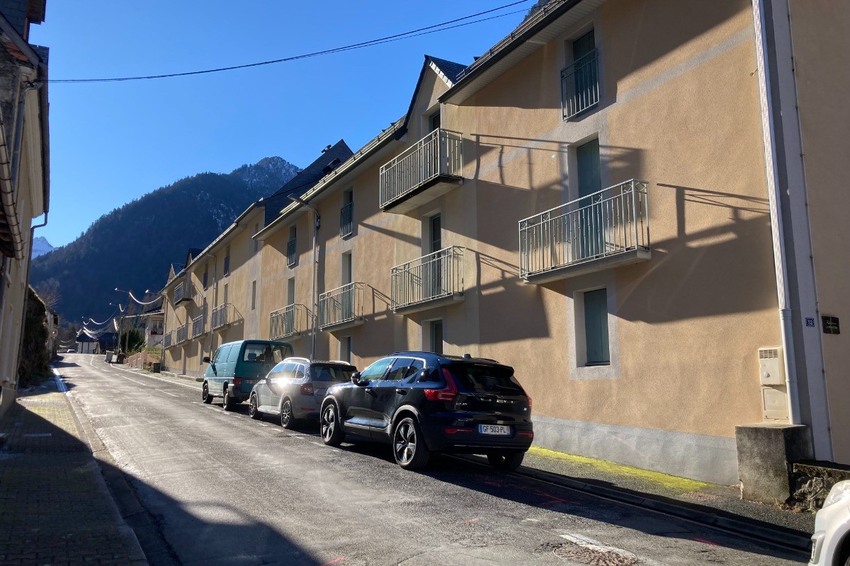 Résidence côté rue de la Raillère