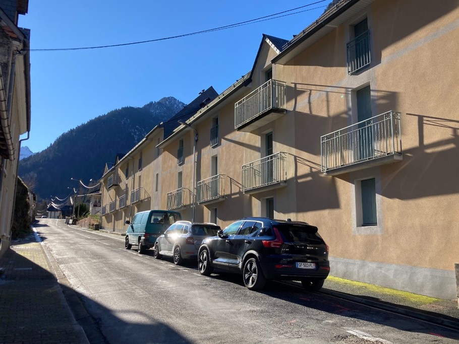 Résidence côté rue de la Raillère