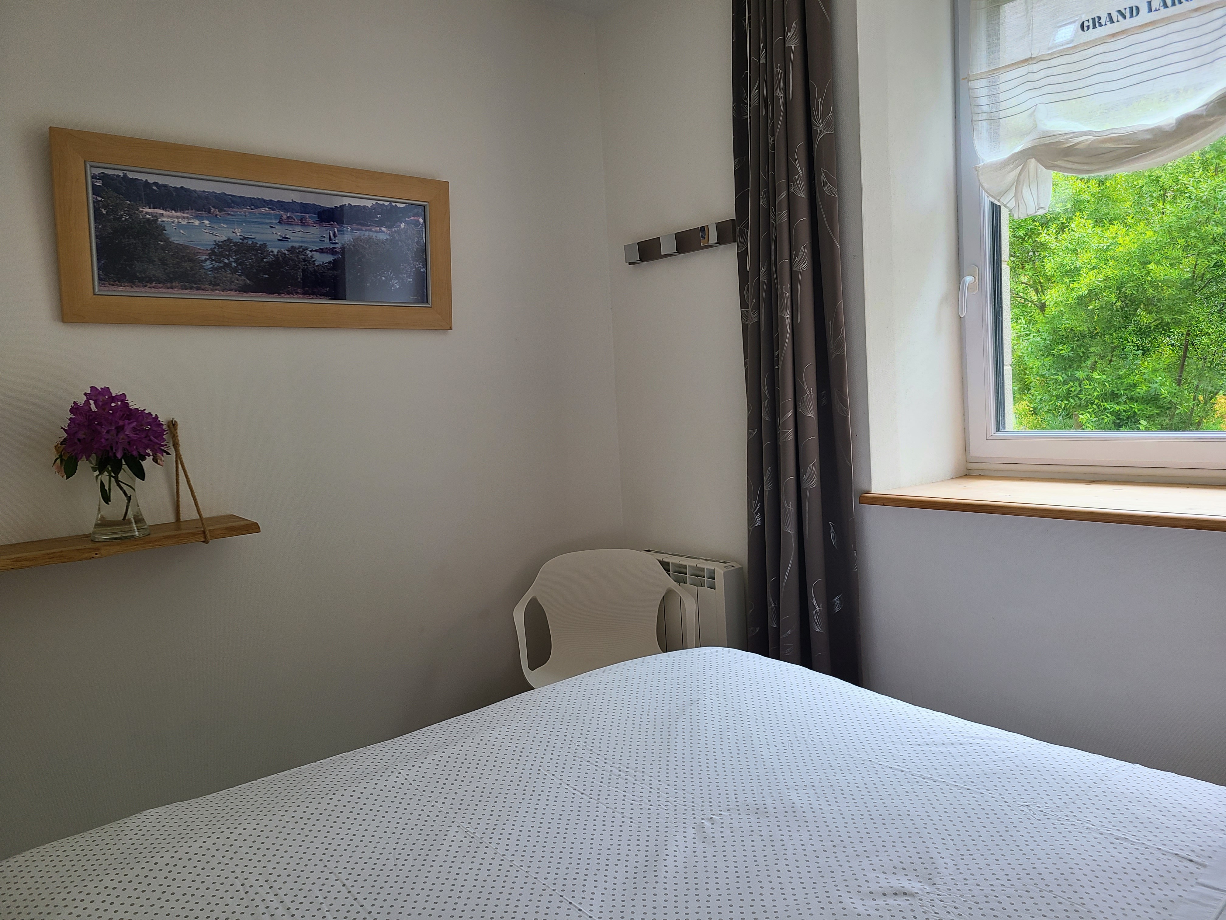 2 twin beds