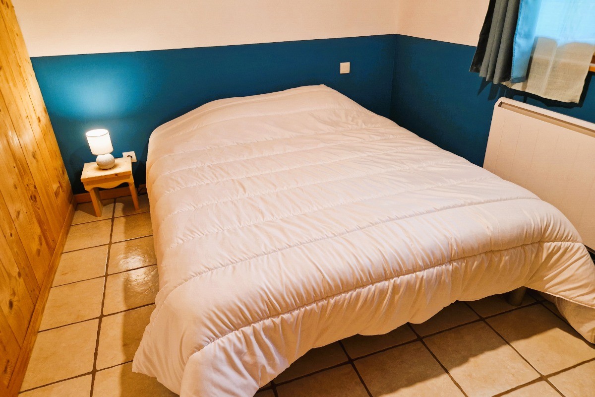 Chambre 2 avec 1 lit double au rez-de-jardin - Chalet de montagne au cœur des Vosges - La Bresse