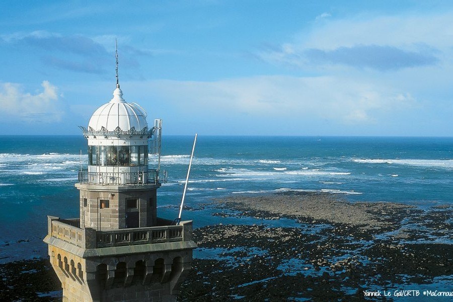 the top of the Eckmulh lighthouse in Penmarc'h
