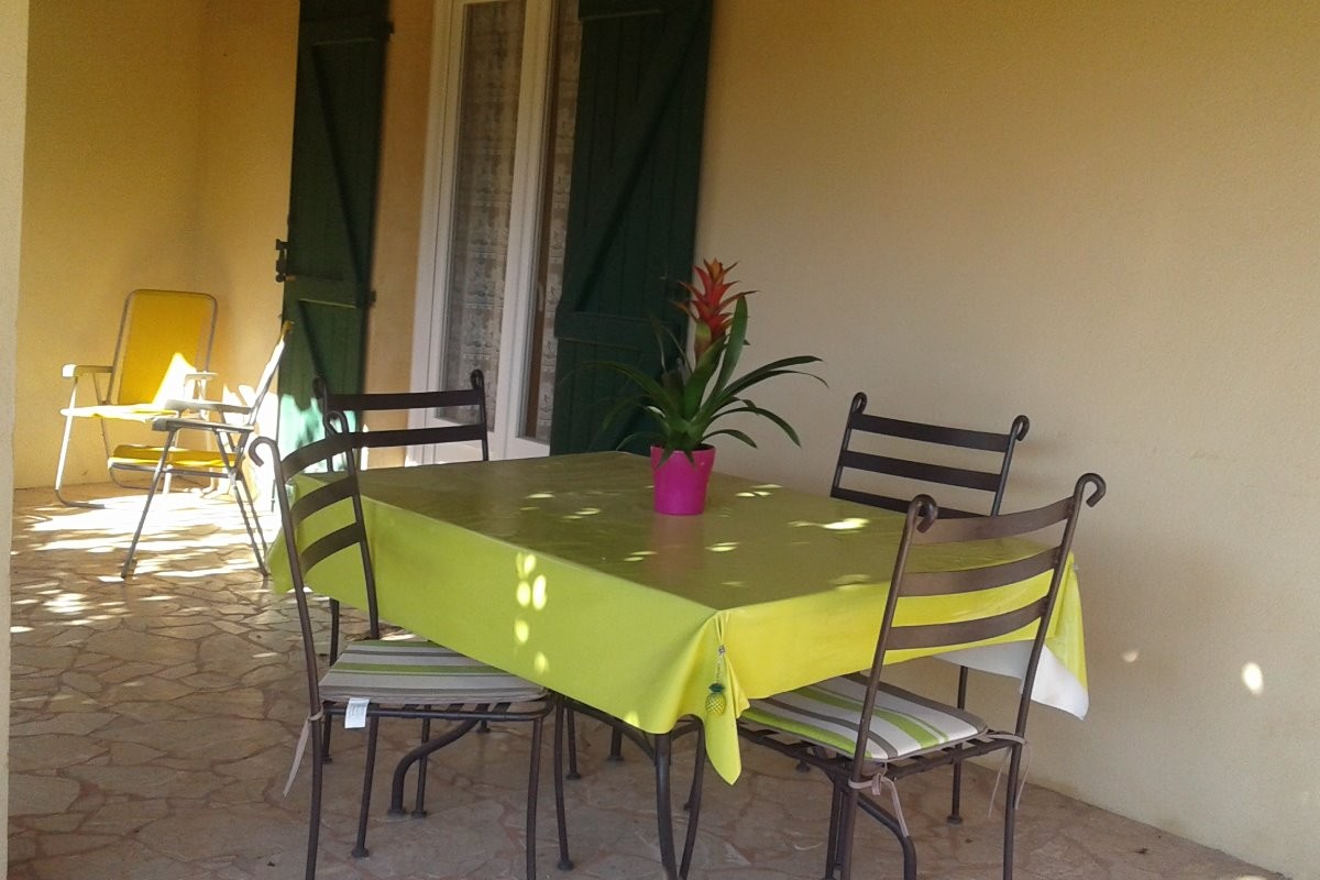 La terrasse privative, Gîte Campagne Chasteuil (Var, Provence)