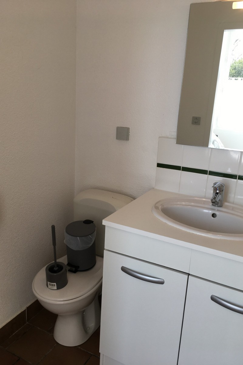 salle d'eau avec WC