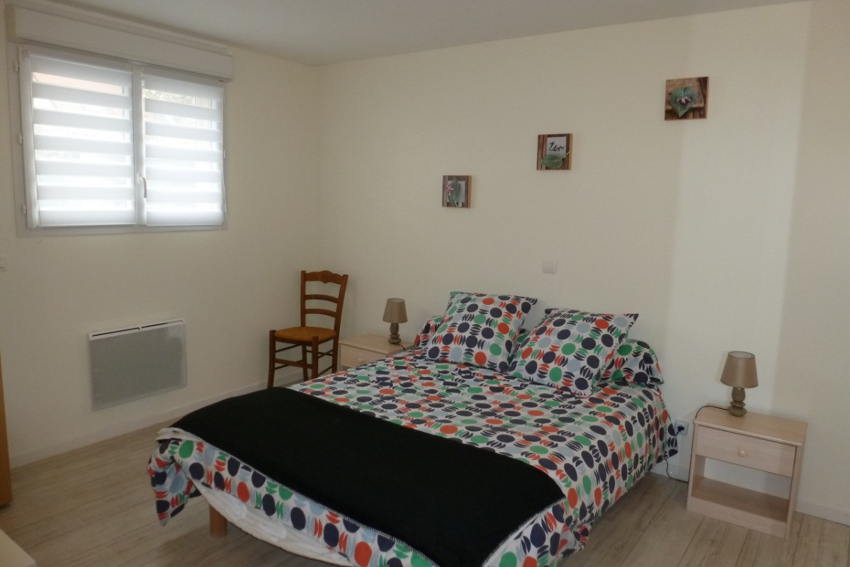 Chambre (1 lit 140cm)
