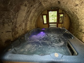 Espaces communs - Jacuzzi - Gîte Jonquille - Domaine de la Prairie des Prés