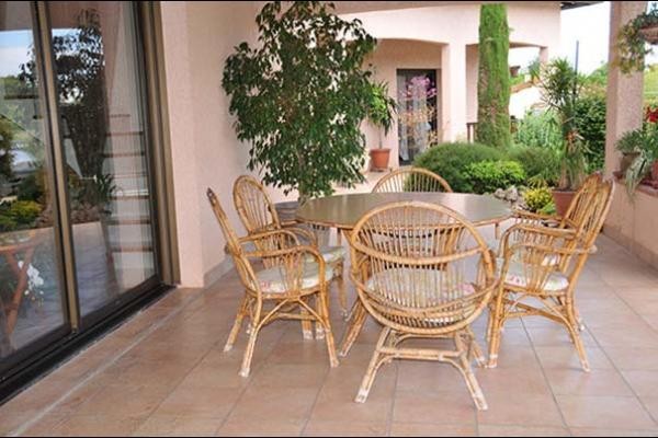 Terrasse salon de jardin   - Saint-Sulpice - Tarn -