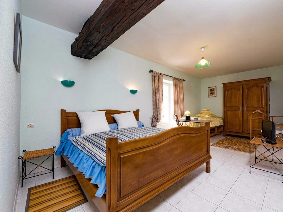 Chambre 1 lit double et 1 lit simple - Bienvenue au Pays de Jeanne