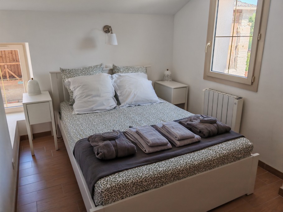 Chambre 1 avec lit 140