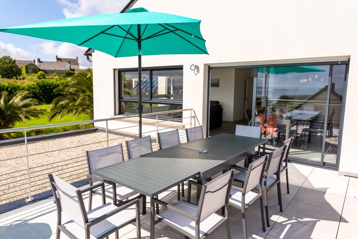 terrasse avec barbecue