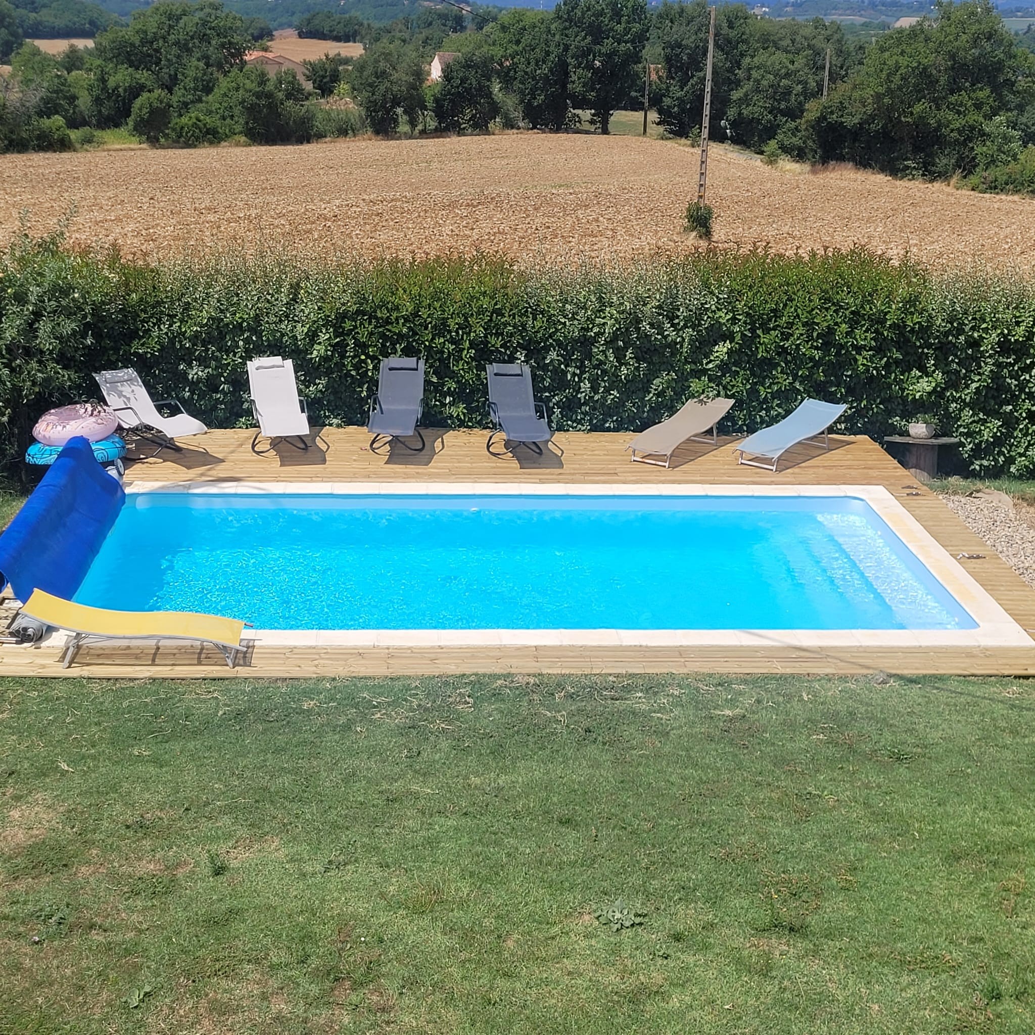 piscine de 8mx4m profondeur unique 1.40m