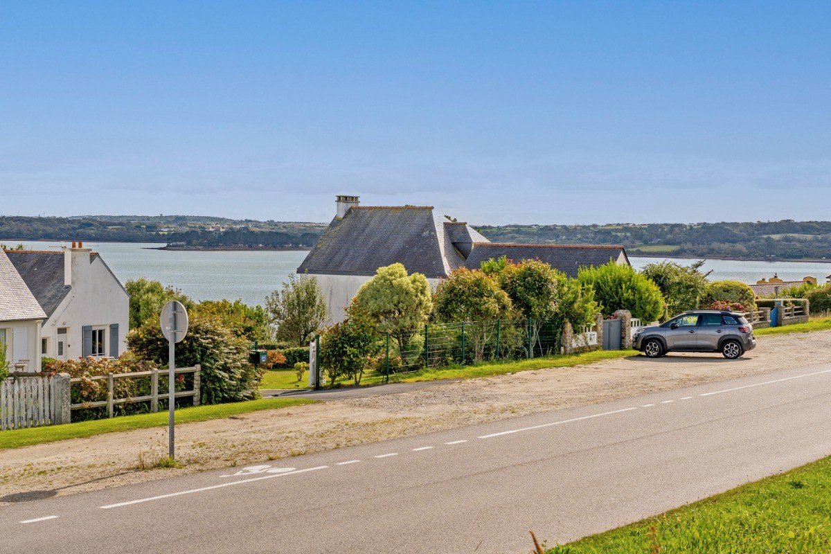 Vue mer du jardin de la location