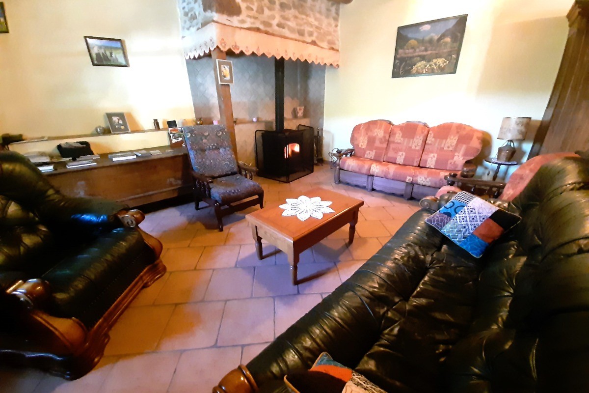 Au coin du feu au gîte du Bois d'Aurouze en Auvergne !