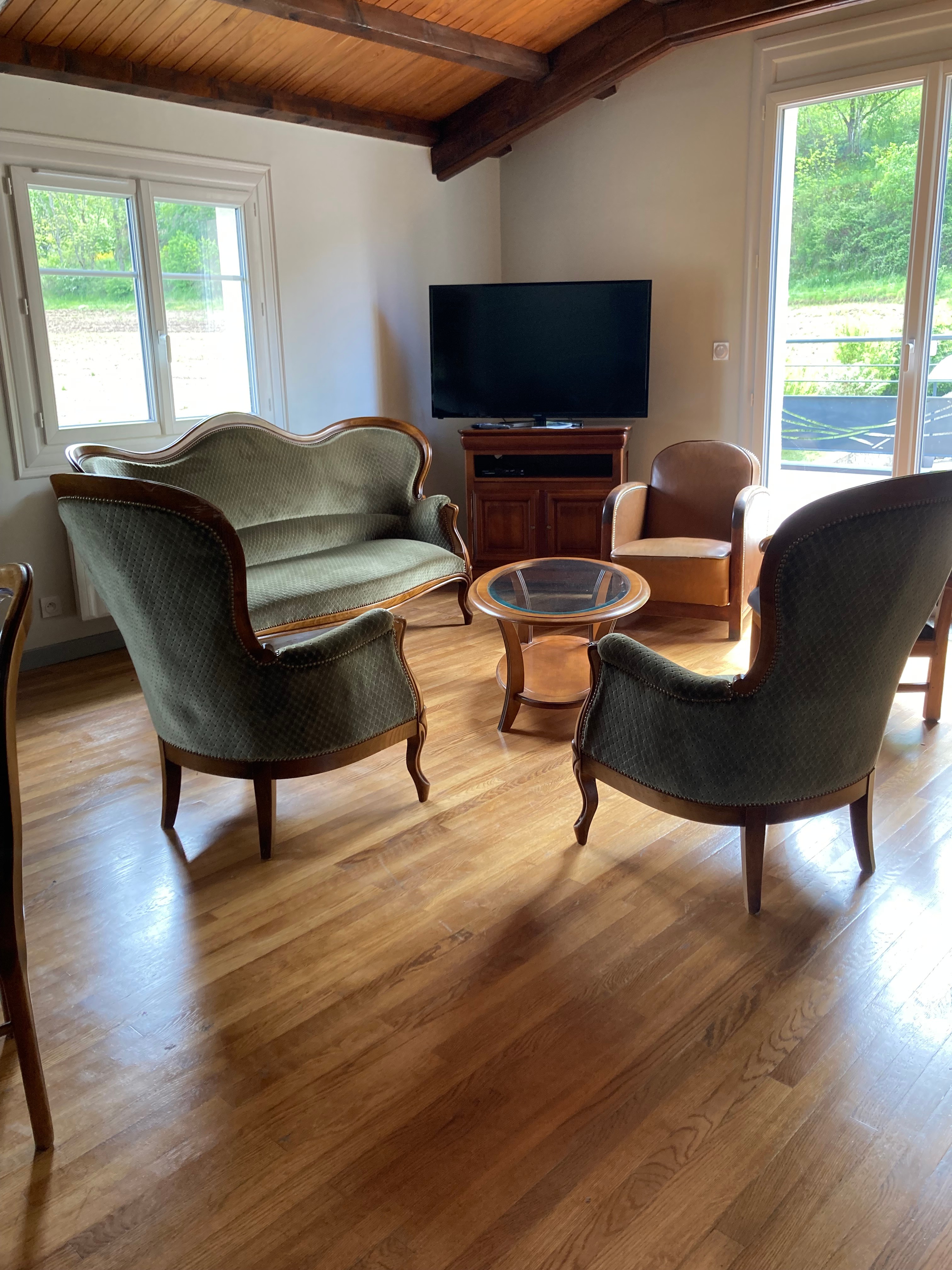 salon avec accès à la terrasse