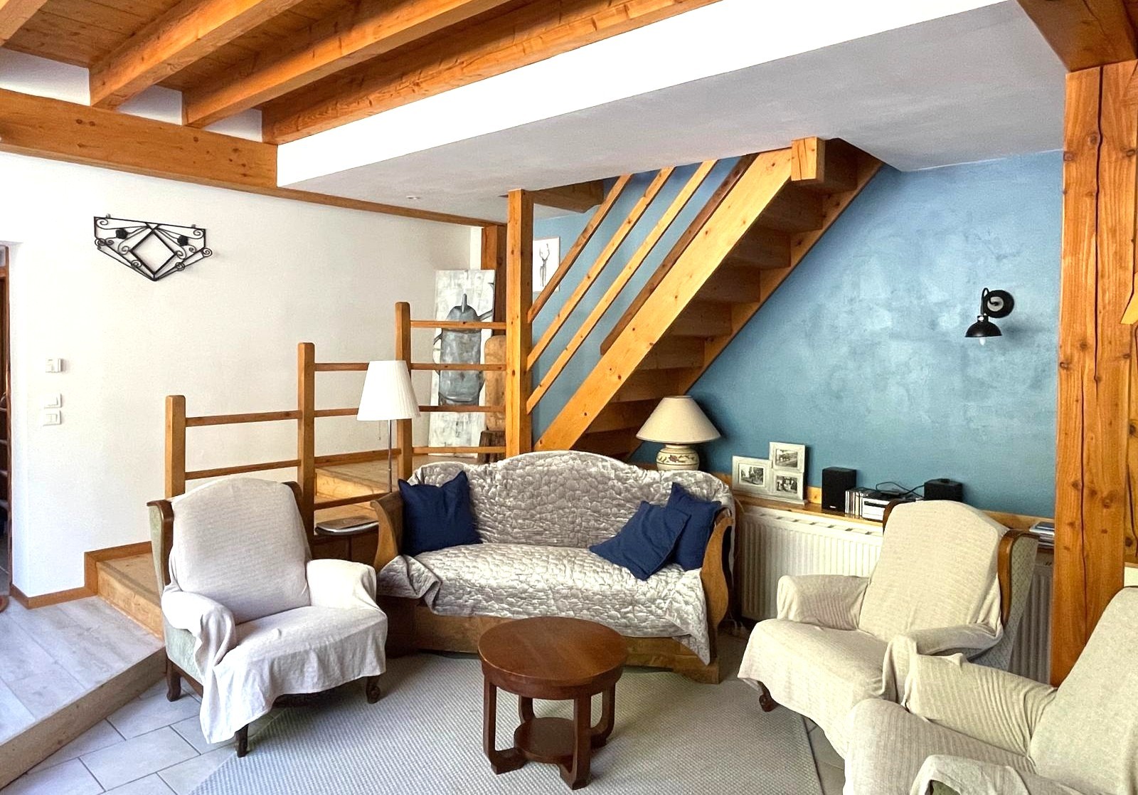 Salon/ séjour - îte de groupe Chevreuil au domaine Les Sources Folles