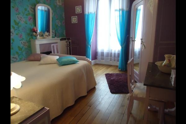 Location de vacances gîte Maison avec étang, idéale pour pêcheurs, proche d'Aubusson en Creuse