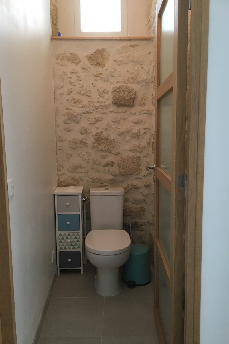 Toilettes indépendantes - RDC