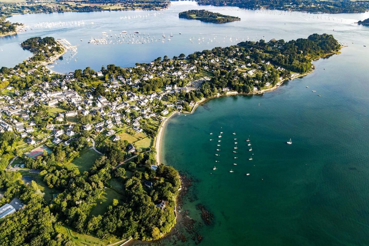 Vue aérienne du Trech et de la plage de Port Miquel
